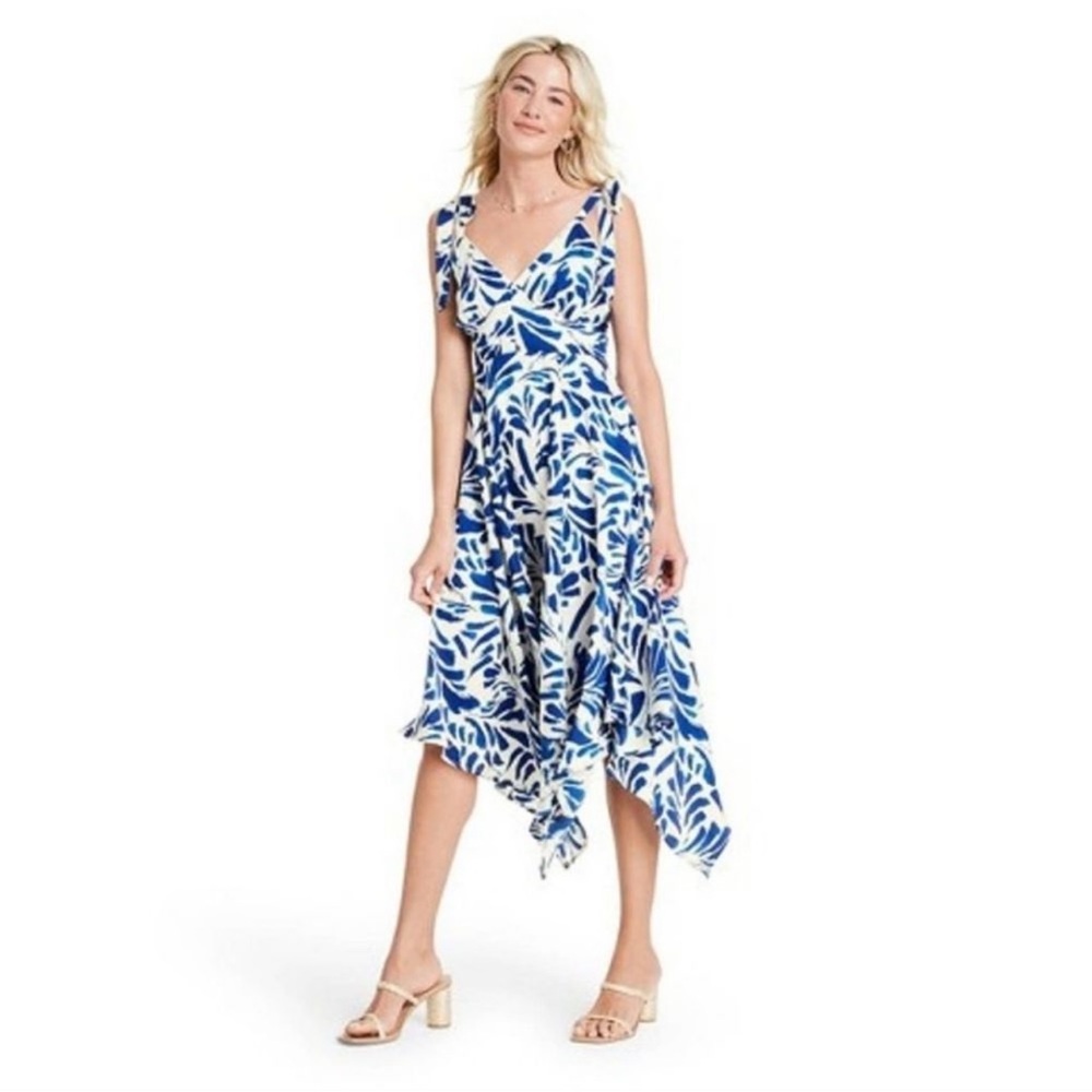 NWOT Alexis x Target Blue & White Dress with Asymmetric Hem. Size Medium